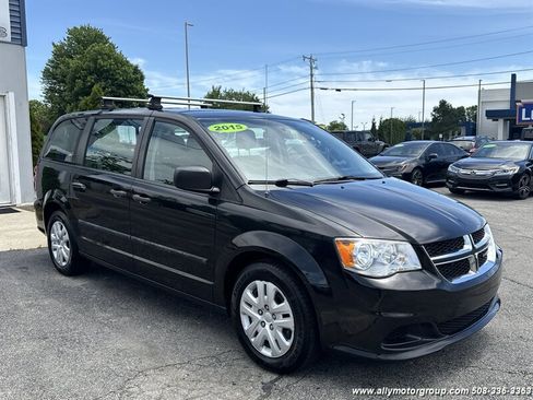 Used 2015 Dodge Grand Caravan American Value Package FWD image 3