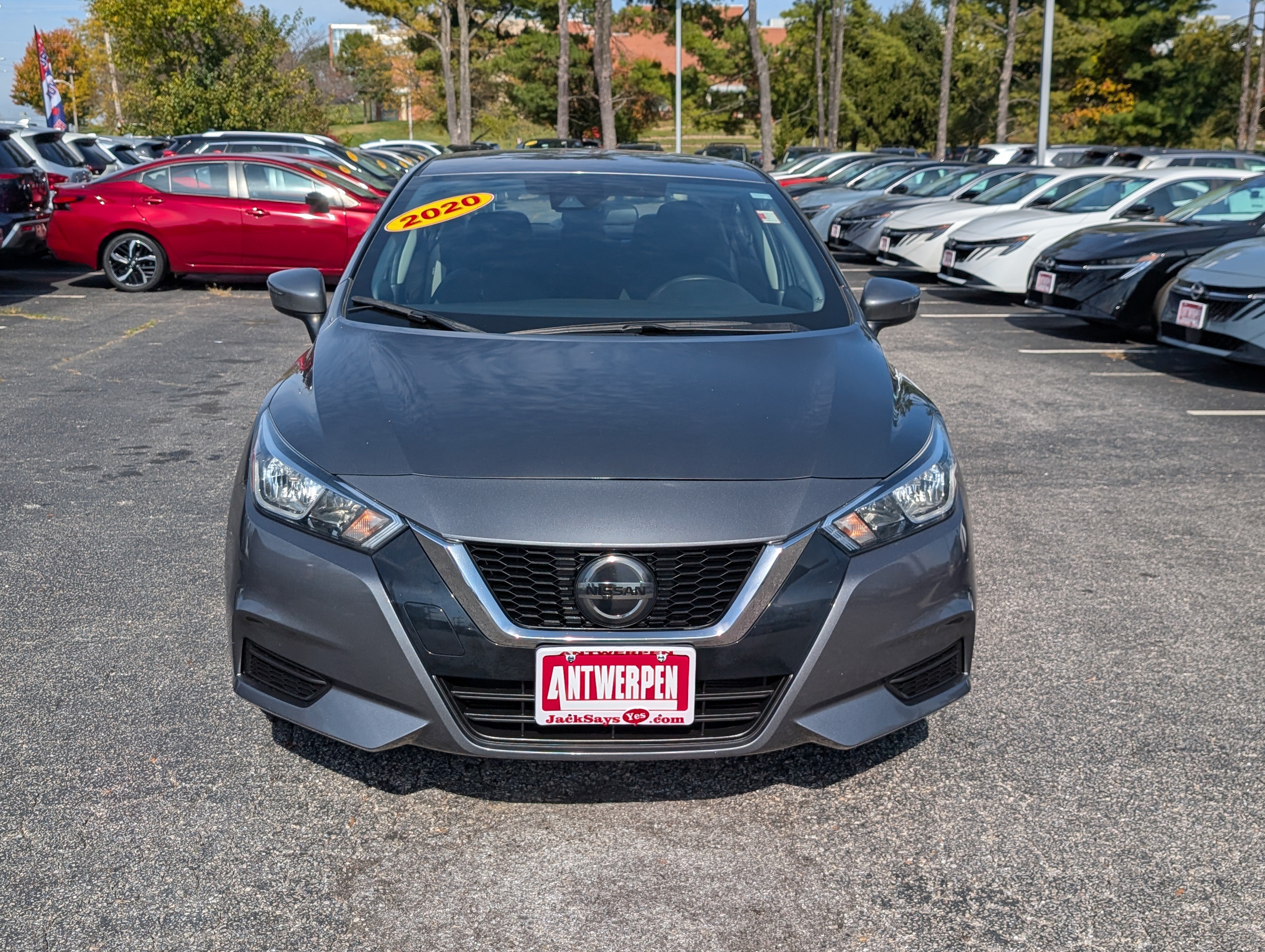 Used 2020 Nissan Versa SV FWD image 8