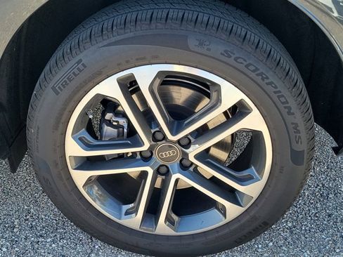 Certified 2025 Audi Q5 Premium w/ Convenience Package image 10