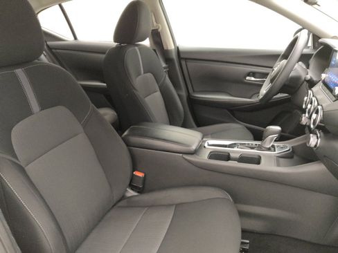 Used 2024 Nissan Sentra SV FWD image 21