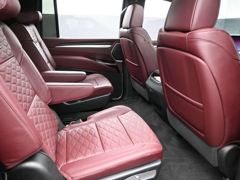 Used 2026 Cadillac Escalade ESV Sport AWD/4WD image 29