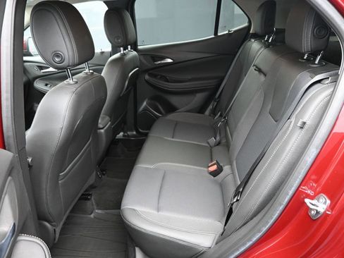 Used 2022 Buick Encore GX Select image 12