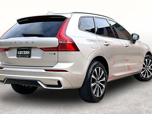 Used 2025 Volvo XC60 B5 Plus AWD/4WD image 2