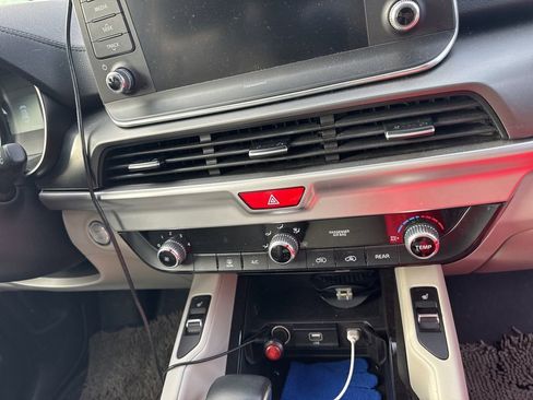 Used 2021 Kia Telluride S image 4