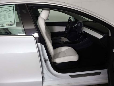 Used 2020 Tesla Model 3 Long Range image 29