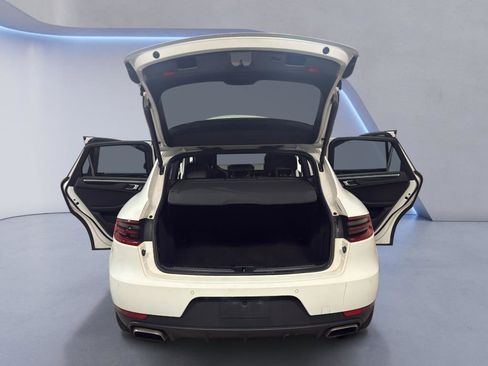 Used 2017 Porsche Macan image 12