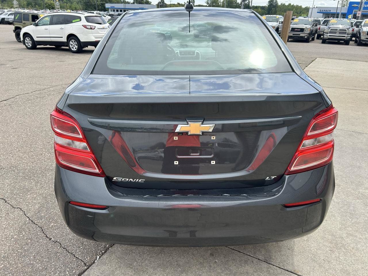 Used 2017 Chevrolet Sonic LT w/ Convenience Package FWD image 6