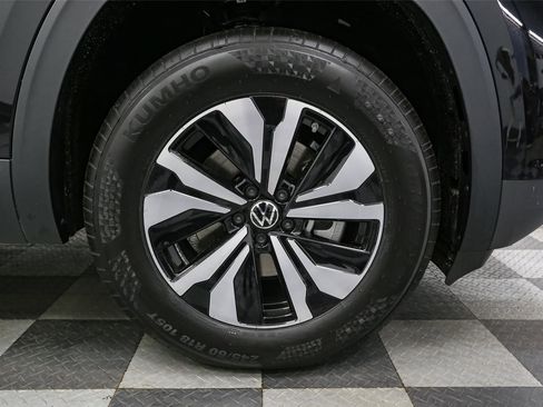 New 2026 Volkswagen Atlas SE image 12