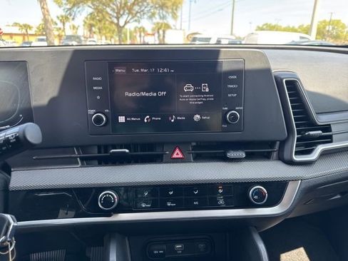 Used 2025 Kia Sportage LX image 26