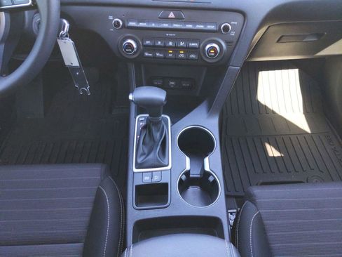 Certified 2021 Kia Sportage LX w/ LX Fwd Popular Package image 19
