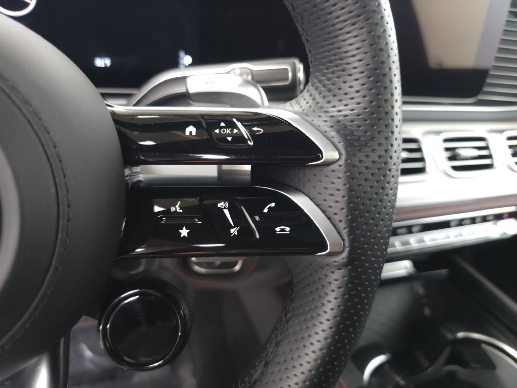 Used 2025 Mercedes-Benz GLE 63 AMG S w/ AMG Night Package image 13