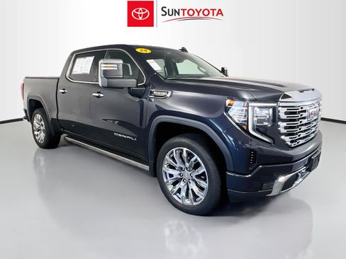 Used 2024 GMC Sierra 1500 Denali w/ Denali Reserve Package AWD/4WD image 1