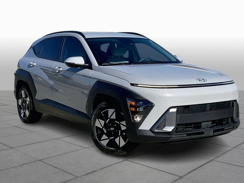 Used 2025 Hyundai Kona SEL image 3