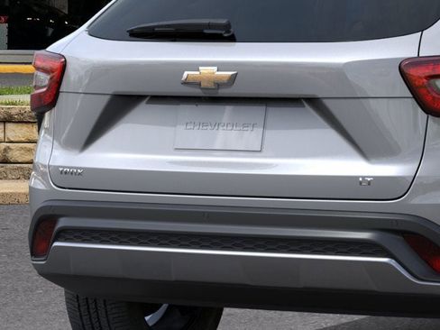 New 2026 Chevrolet Trax LT w/ Driver Confidence Package image 38