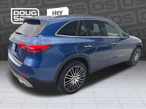 Used 2023 Mercedes-Benz GLC 300 4MATIC image 4