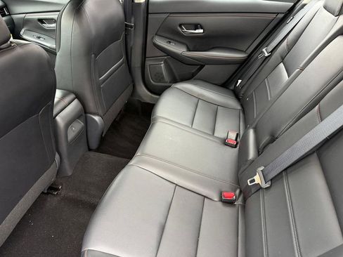 Used 2024 Nissan Sentra SR w/ SR Premium Package image 15