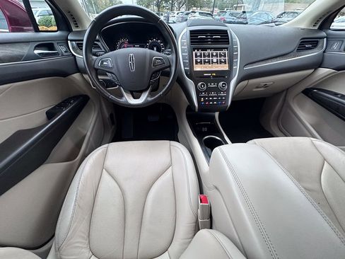 Used 2018 Lincoln MKC Reserve image 2