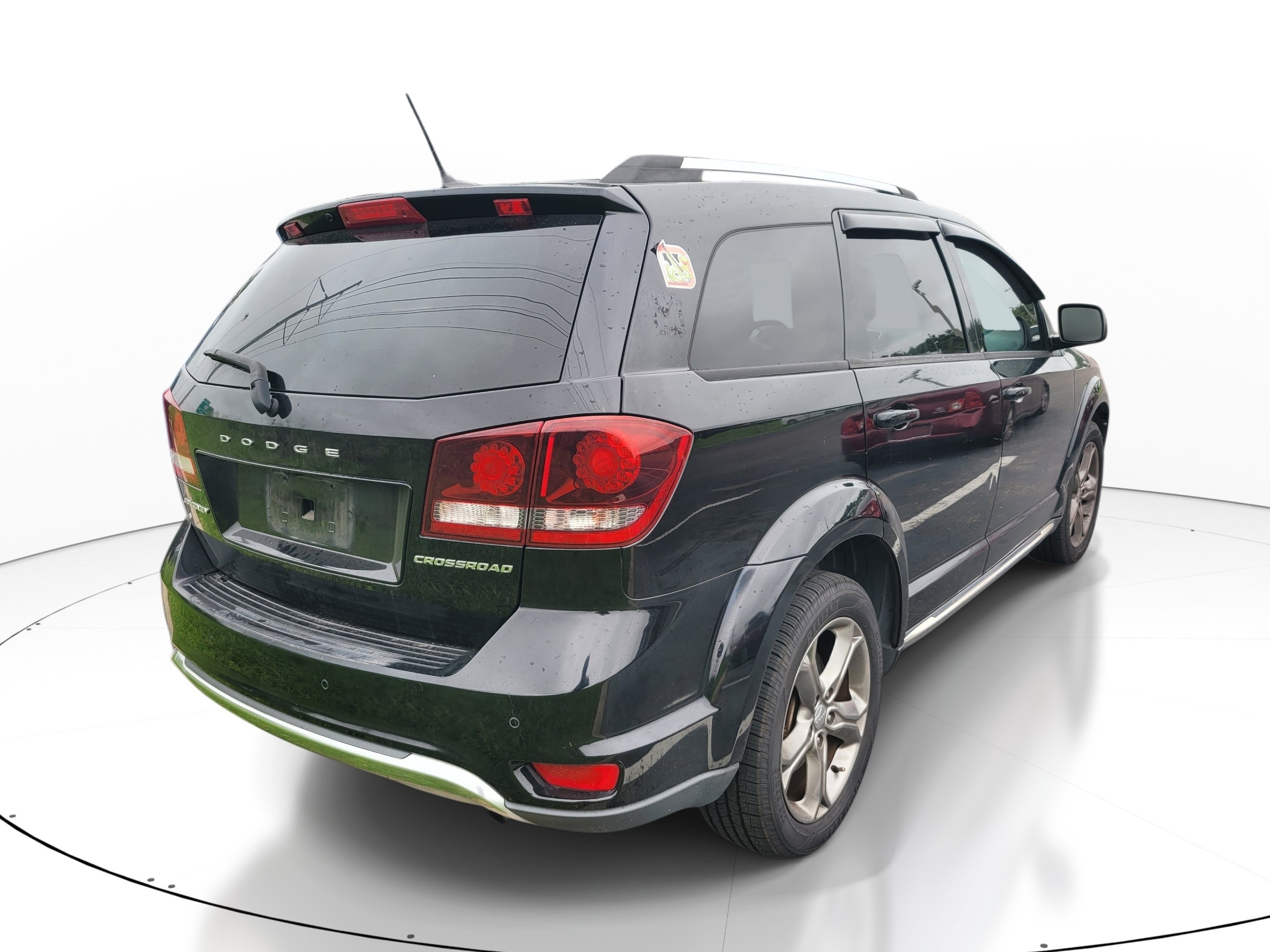 Used 2017 Dodge Journey Crossroad FWD image 4