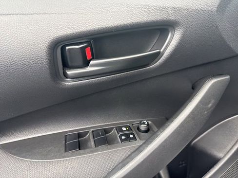 Used 2022 Toyota Corolla LE image 30