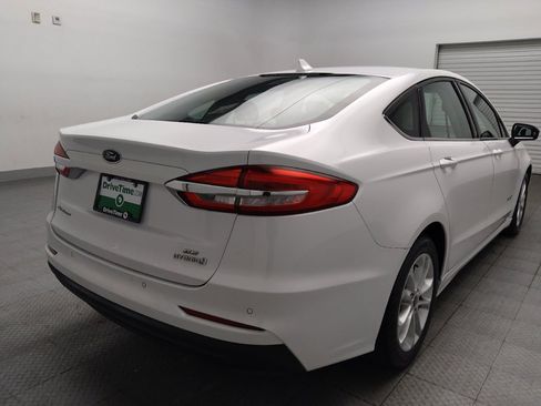 Used 2019 Ford Fusion SE FWD image 9
