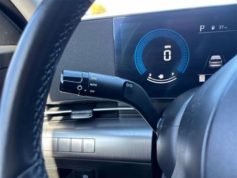 Used 2024 Hyundai Kona SEL image 29