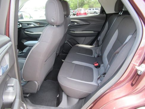 Used 2023 Chevrolet TrailBlazer LT AWD/4WD image 31