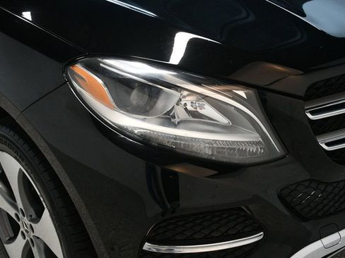 Used 2019 Mercedes-Benz GLE 400 4MATIC image 10