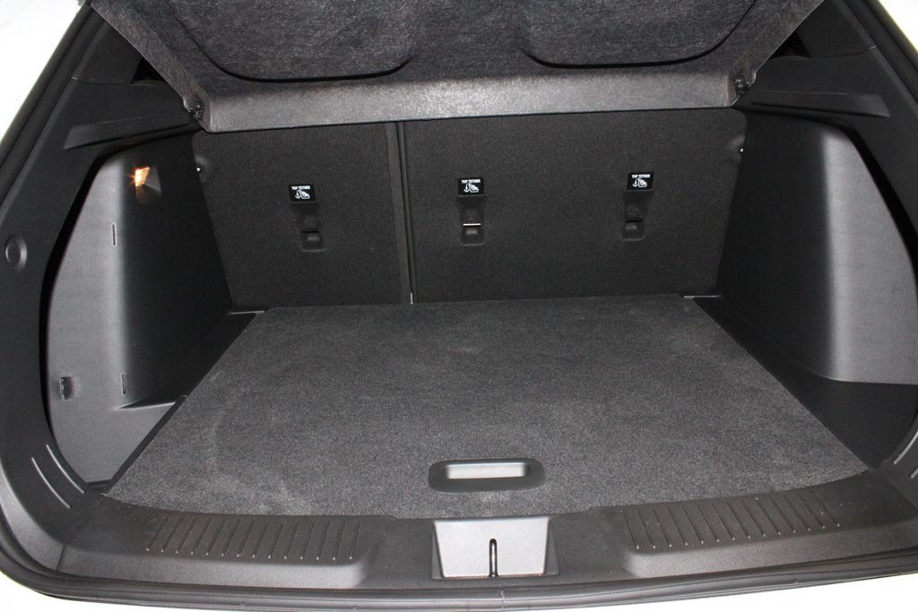 Used 2024 Chevrolet Trax RS w/ Sunroof Package FWD image 17