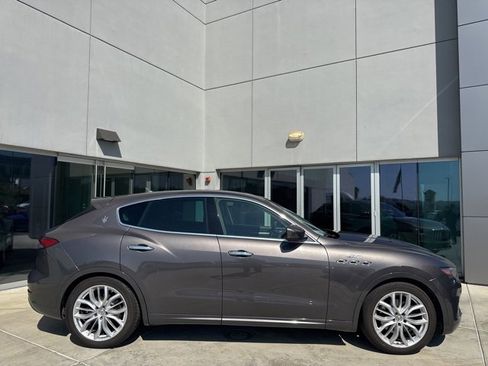 Certified 2022 Maserati Levante GT image 9