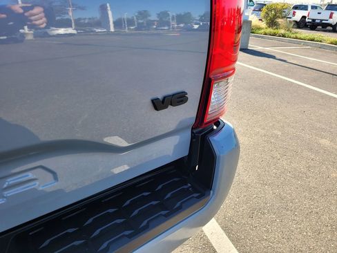 Used 2021 Toyota Tacoma SR5 w/ Trail Edition AWD/4WD image 7