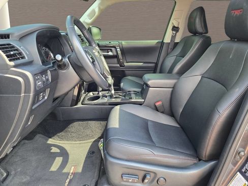 Used 2023 Toyota 4Runner TRD Off-Road Premium w/ Moonroof Package AWD/4WD image 22