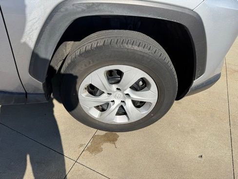 Used 2025 Toyota RAV4 LE image 9