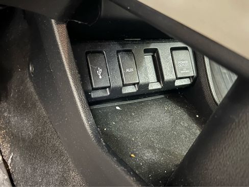 Used 2016 Honda HR-V LX image 15