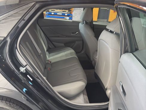 Used 2023 Hyundai Elantra SEL w/ Cargo Package image 16