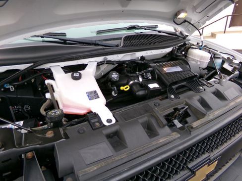 Used 2019 Chevrolet Express 3500 LS w/ Cold Climate Package image 32