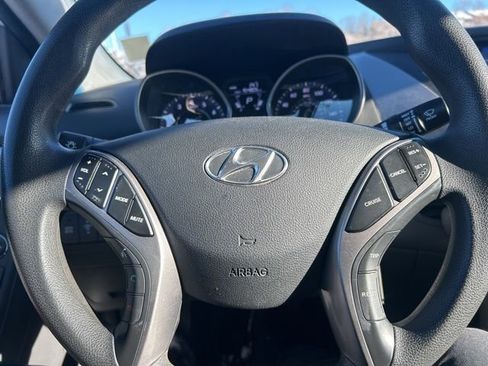 Used 2013 Hyundai Elantra GLS w/ Preferred Pkg image 12