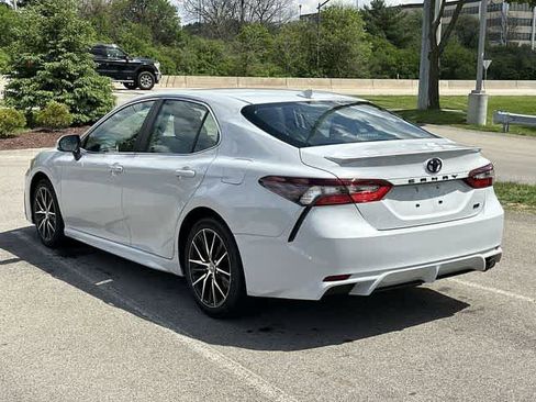Used 2024 Toyota Camry SE FWD image 20