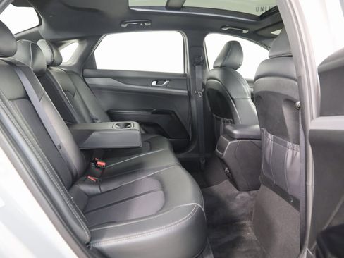 Used 2023 Kia K5 GT-Line image 13