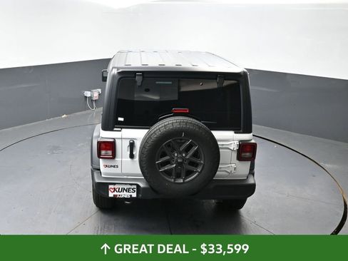 Used 2025 Jeep Wrangler Unlimited Sport AWD/4WD image 24