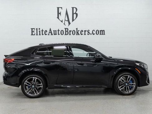 Used 2025 BMW X2 xDrive28i AWD/4WD image 4