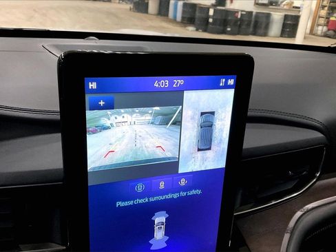 Certified 2022 Ford Explorer Platinum w/ Equipment Group 601A image 20