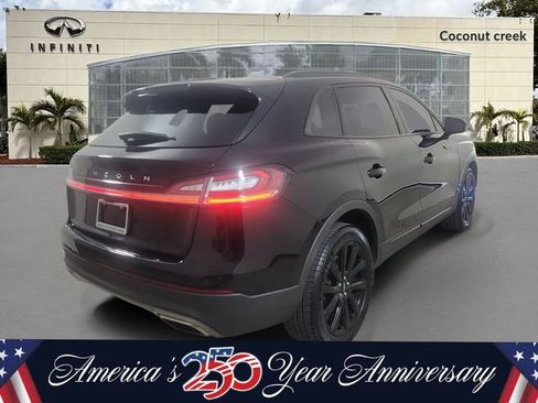 Used 2023 Lincoln Nautilus Reserve w/ Monochromatic Package AWD/4WD image 4
