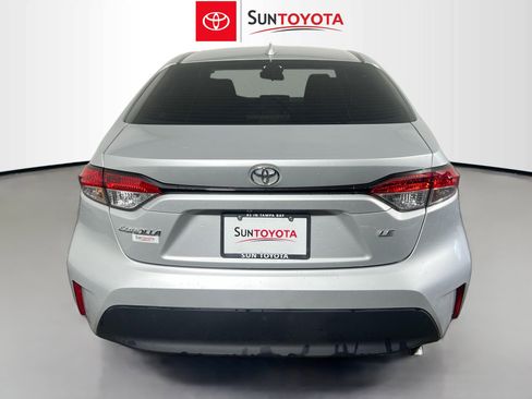 Used 2024 Toyota Corolla LE FWD image 5