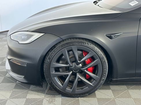 Used 2023 Tesla Model S Plaid image 9