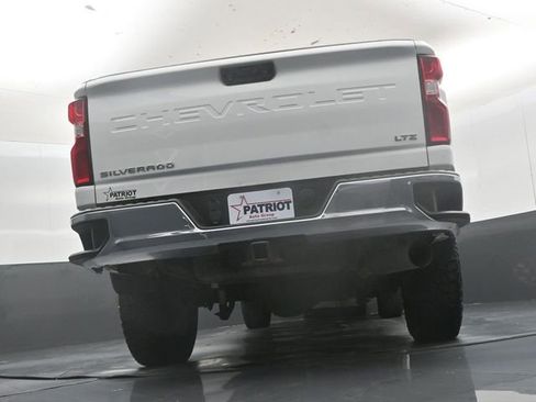 Used 2023 Chevrolet Silverado 2500 LTZ AWD/4WD image 42