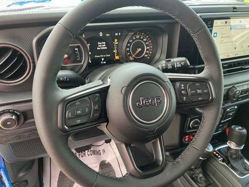 New 2026 Jeep Wrangler Unlimited Rubicon AWD/4WD image 16