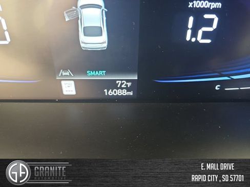 Used 2025 Hyundai Elantra Sport w/ Cargo Package FWD image 17