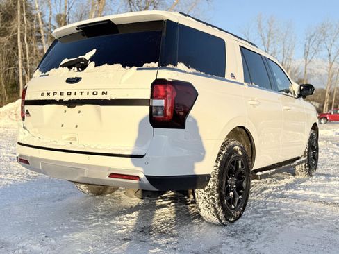 Used 2023 Ford Expedition Timberline image 5