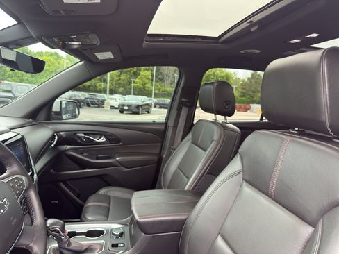 Used 2022 Chevrolet Traverse RS AWD/4WD image 27