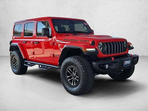 Used 2025 Jeep Wrangler Unlimited Rubicon AWD/4WD image 3